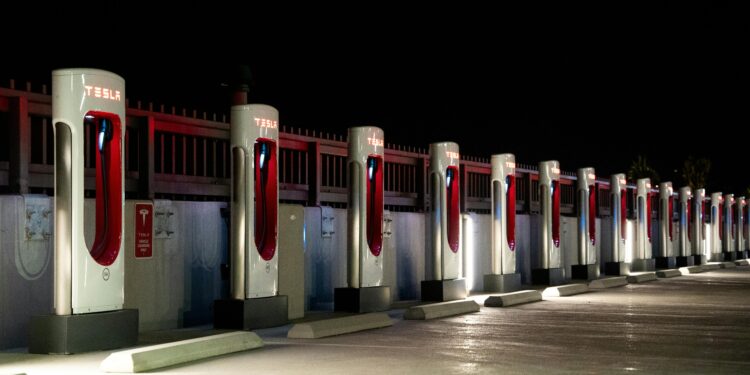 Tesla aims for bigger charging stations with 200 chargers