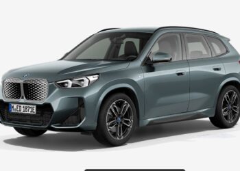 BMW iX1 eDrive20 M Sport struts in as entry iX1, expanding lineup
