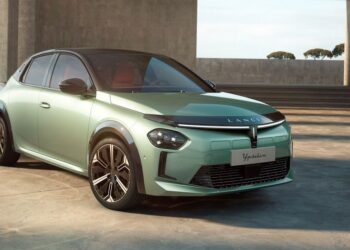 New Lancia Ypsilon comes in hybrid and pure electric variants