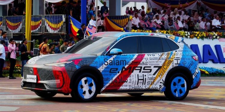 Proton e.MAS 7 joins National Day parade