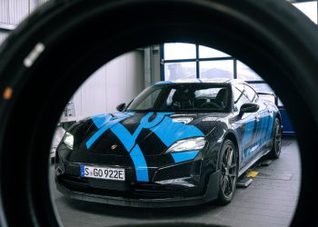 Pirelli Trofeo RS powers Porsche Taycan Turbo GT records