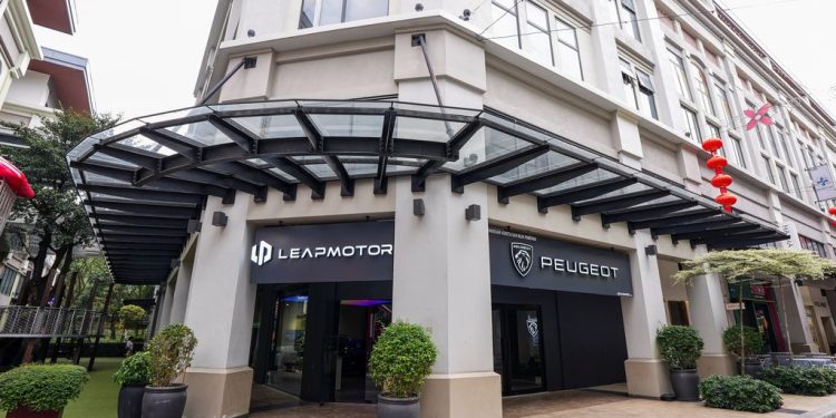Stellantis opens new multi-brand showroom and service centre