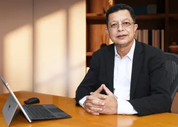 Proton names covering deputy CEO as Roslan makes surprise exit