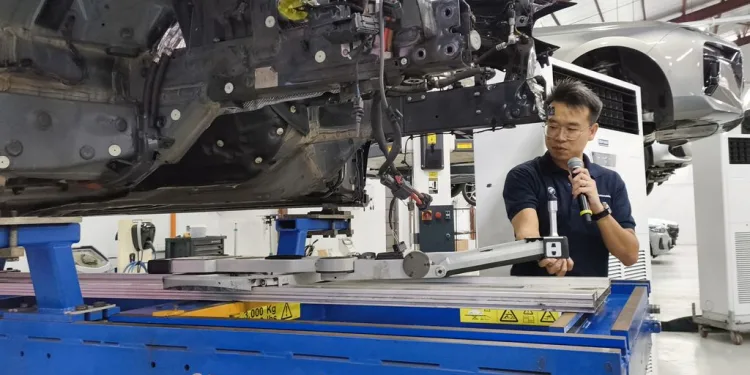 Quill Automobiles launches BMW body & paint centre in PJ