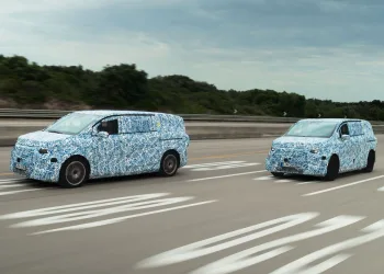 Electric Mercedes-Benz VLE powers through final prototype trials