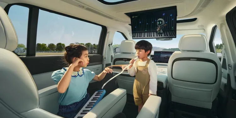 Xpeng rolls out XOS 5.8.0 with co-driving and Pet Mode