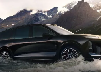 Nio ES8 opens for orders with 6- or 7-seat layouts