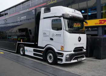 Mercedes F1 e-truck makes history