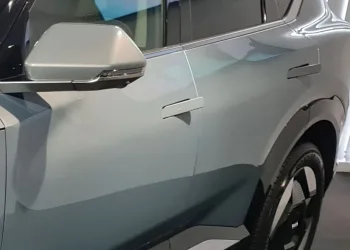 Retractable door handles in Kia EV5