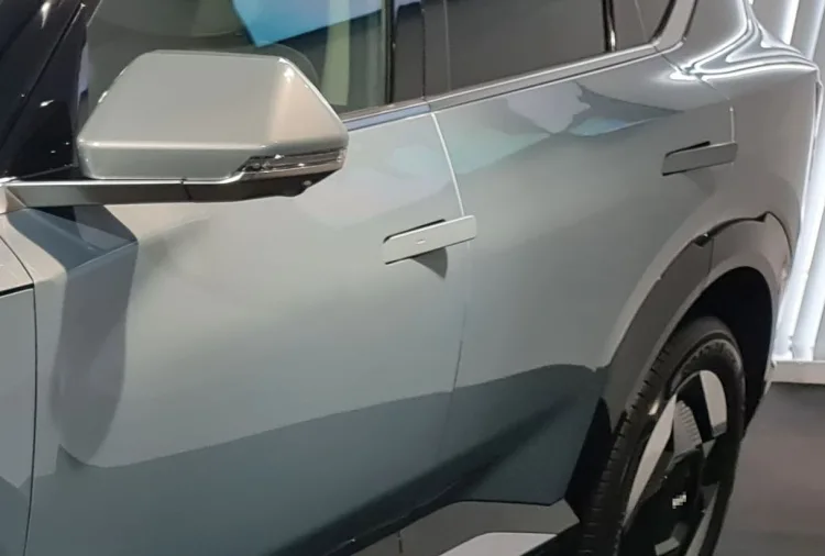 Retractable door handles in Kia EV5