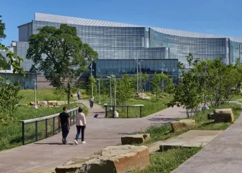 Ford to quit ‘Glass House’ for new Dearborn HQ in November