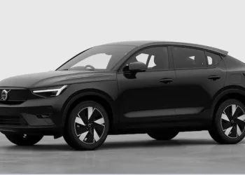 Volvo drops motor, slashes RM40,000 off EC40 price