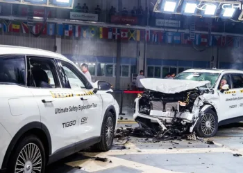 Chery stages live 15-degree overlap Tiggo 9 crash to spotlight safety credentials
