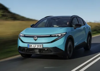 Nissan LEAF returns with up to 620km and a British build