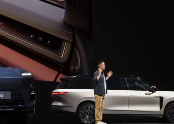 Singapore’s GIC takes NIO to court, Caixin reports