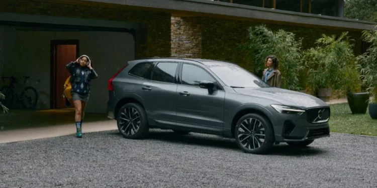 New Volvo XC60 priced, cheaper EC40 single-motor, XC90 gets new silver colour