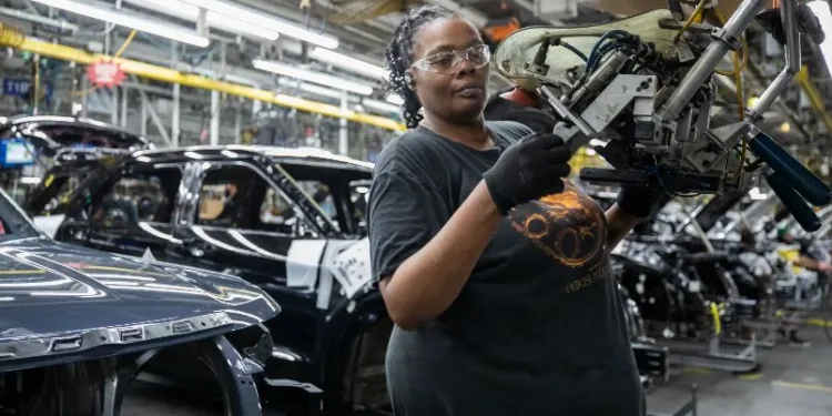 Ford pulls back from big EV bets, doubles down on hybrids and battery storage