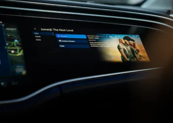 Mercedes-Benz amps up in-car cinema and workspace with new MBUX update
