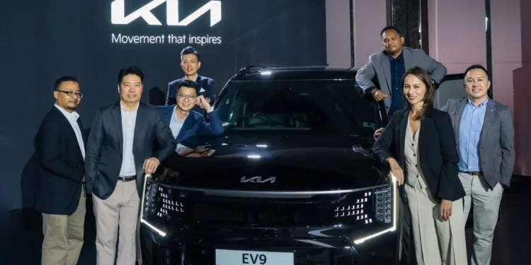 New Kia team and EV9.