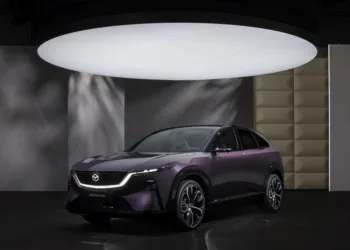 Mazda CX-6e debuts in Brussels with 483km WLTP claim and 195kW charging