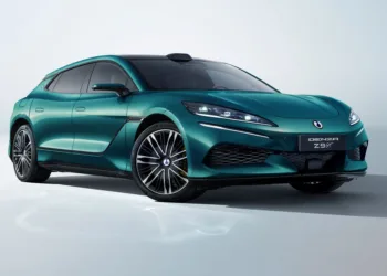 Denza Z9GT brings huge charging promise to Europe