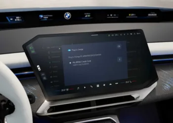 BMW and MINI now support plug & charge at public DC points — no contract needed