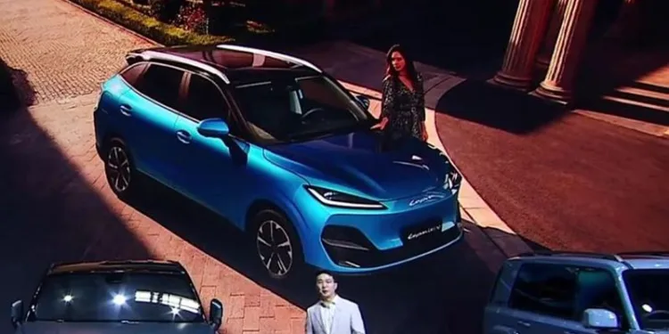 Lepas L4 EV debuts in China, targets BMW iX1