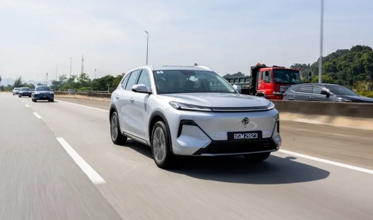 Proton e.MAS 7 PHEV gets 6,500 bookings as fuel-cost worries grow