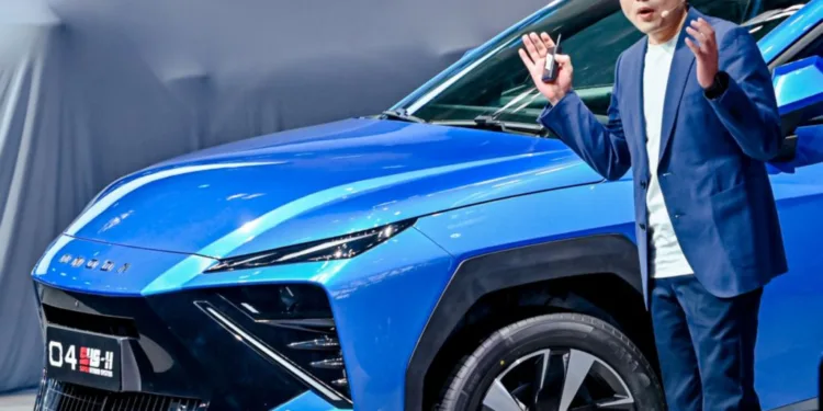 Omoda 4 woos younger SUV buyers