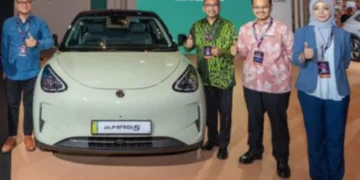 Proton e.MAS 5 gets new Jade Green colour