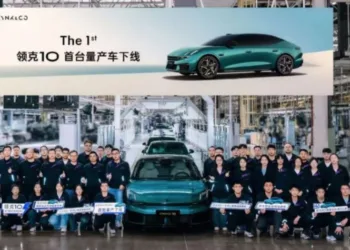 Lynk & Co 10 BEV sedan rolls off line ahead of China launch