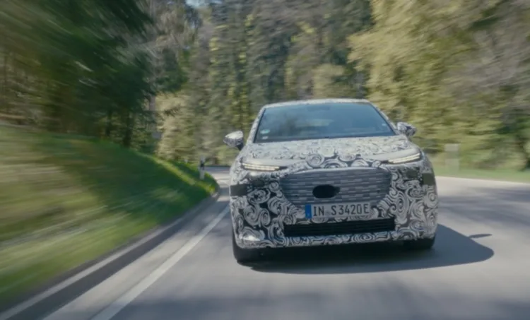 Audi A2 e-tron in camouflage wrap, dynamic photo