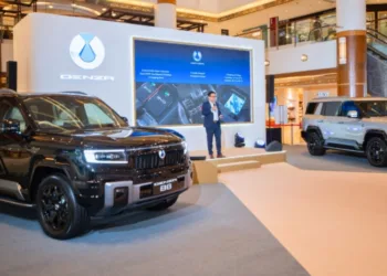 Denza B8 plug-in hybrid SUV arrives from RM460K