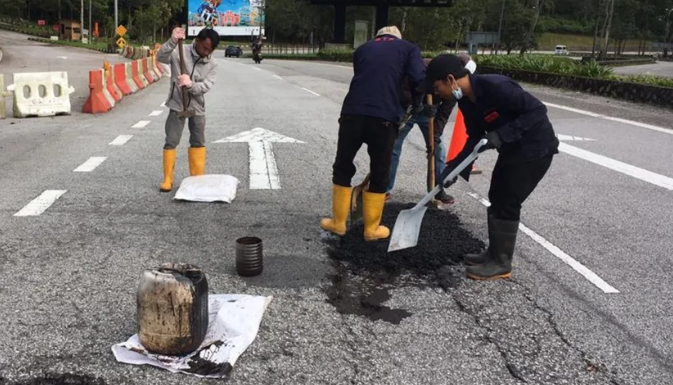 Genting roadworks. - LCSB