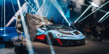 Lamborghini Fenomeno Roadster debuts as 1,080 PS V12 hybrid limited to 15 units