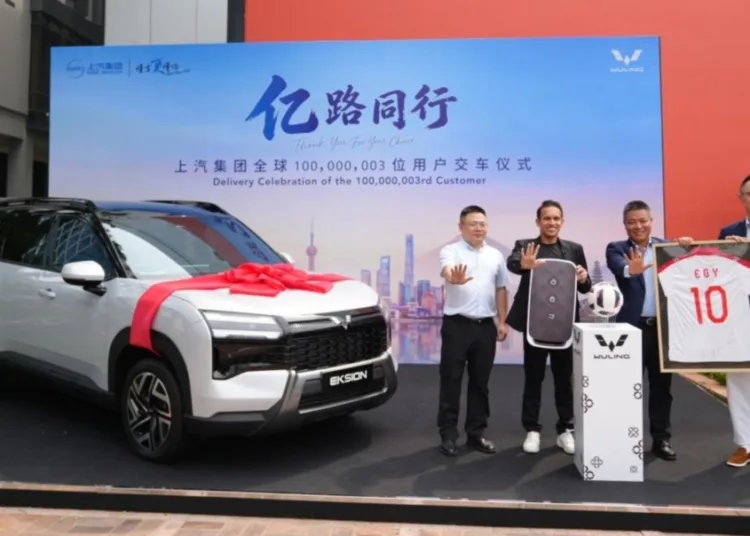 Wuling Eksion deliveries begin in Indonesia with EV and PHEV options
