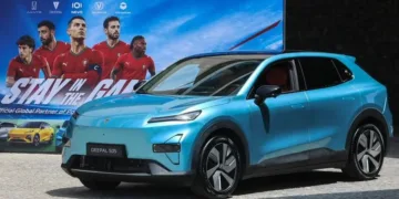 The Deepal S05 exists as a battery-electric vehicle and also as a range-extender / plug-in hybrid-type model, depending on market.