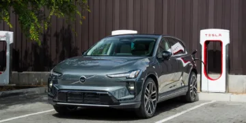 Volvo adds Plug & Charge for EX90 and EX60 EVs in the US