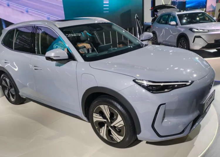 Proton e.MAS 7 Premium Plus debuts with 450km range