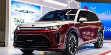 TQ Wuling Huajing S makes first appearance outside China