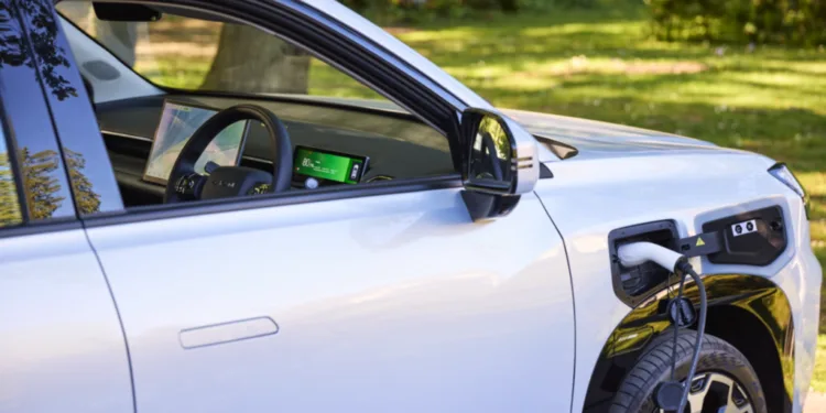 Aion V UK buyers get Jumptech home charging support