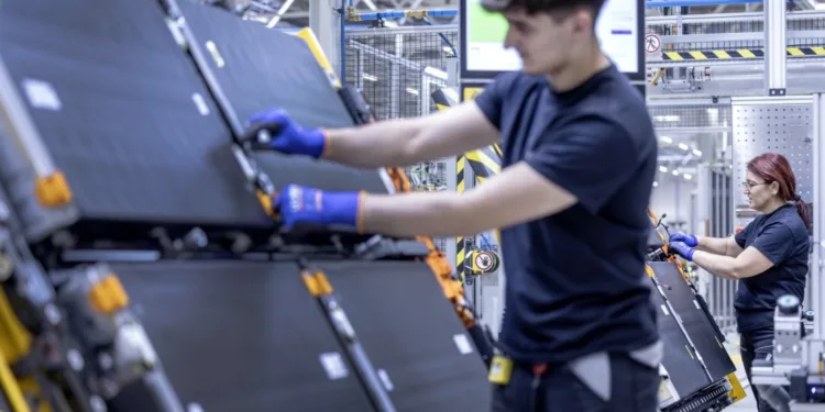 Mercedes-Benz opens expanded Hungary plant for electric C-Class production