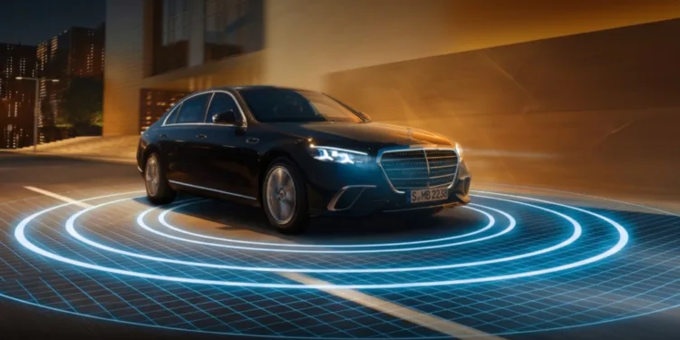 Mercedes-Benz uses car data to spot potholes and poor road signs