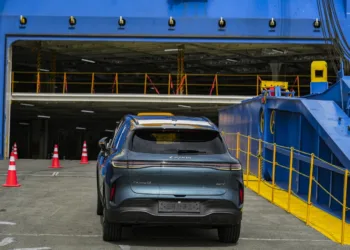 Nearly 1,300 Lepas L8 PHEVs shipped to UK ahead of September deliveries