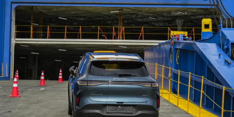 Nearly 1,300 Lepas L8 PHEVs shipped to UK ahead of September deliveries