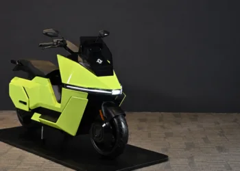 Omoway Omo-X global deliveries begin in Indonesia with self-balancing tech