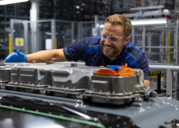 BMW’s US plant to start iX5 battery production in December 2026