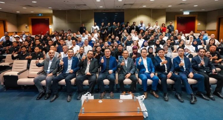 Proton e.MAS certifies first 37 EV technicians with TVETMARA