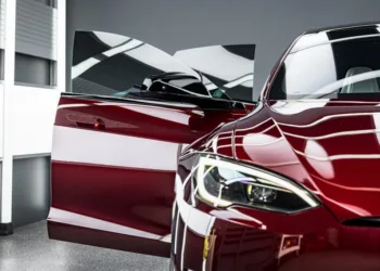 Tesla designer Franz von Holzhausen gets Model S Signature Edition #001