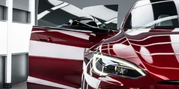 Tesla designer Franz von Holzhausen gets Model S Signature Edition #001